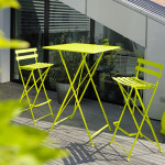 mange debout bistro fermob piment