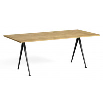 TABLE PYRAMID 02, 3 tailles, 2 coloris de structure, 3 finitions de plateau de HAY