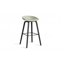 Tabouret AAS32 HIGH de Hay H.74, Pieds en chêne noir, Repose-pieds noir, Pastel green 2.0