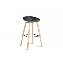 Tabouret AAS32 HIGH de Hay, H.74, Pieds en chêne vernis naturel, Repose-pieds noir, Black 2.0