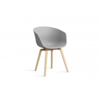 Fauteuil AAC 22, Piétement chêne savonné de Hay, Concrete grey 2.0