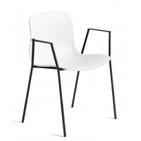CHAISE AAC18, Piétement en aluminium teinté noir, White 2.0 de HAY