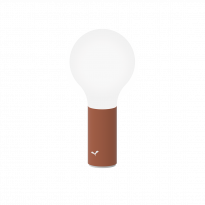 Lampe APLO de Fermob, Ocre rouge