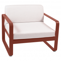 FAUTEUIL BELLEVIE, Coussin blanc grisé, Ocre rouge de FERMOB