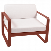FAUTEUIL BELLEVIE, Coussin blanc grisé, Ocre rouge de FERMOB