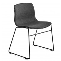 CHAISE AAC08, Piétement en aluminium teinté noir, Black 2.0 / Remix de HAY