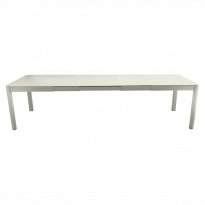 Table à allonges RIBAMBELLE de Fermob, 3 allonges, Gris Argile