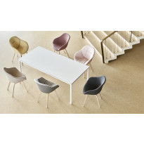 Fauteuil AAC 123 de Hay, Pieds en chêne vernis naturel, Tissu Hallingdal 200