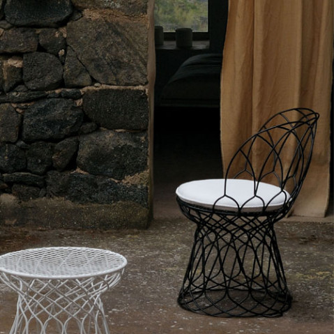 chaise retrouve emu blanc
