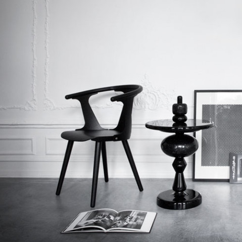 fauteuil in between and tradition chene fume