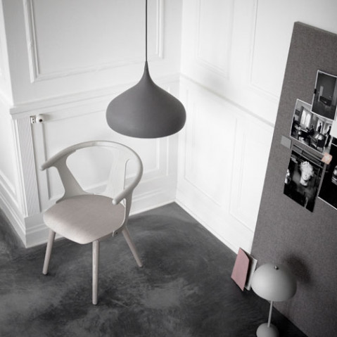 fauteuil in between and tradition chene fume