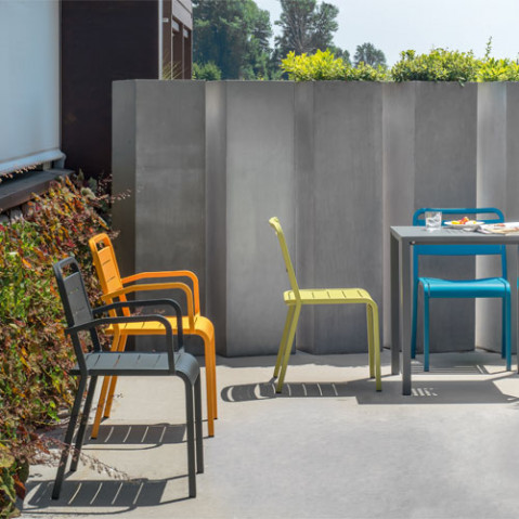 fauteuil urban emu marron d'inde